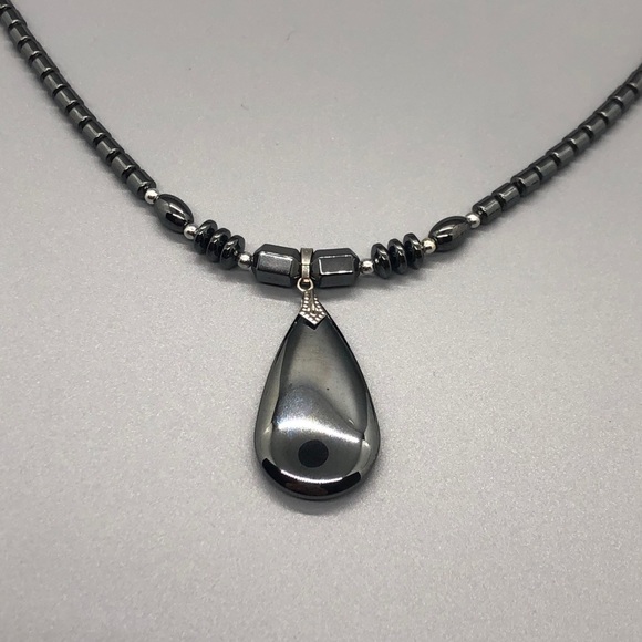Teardrop Pendant Necklace - Picture 1 of 2